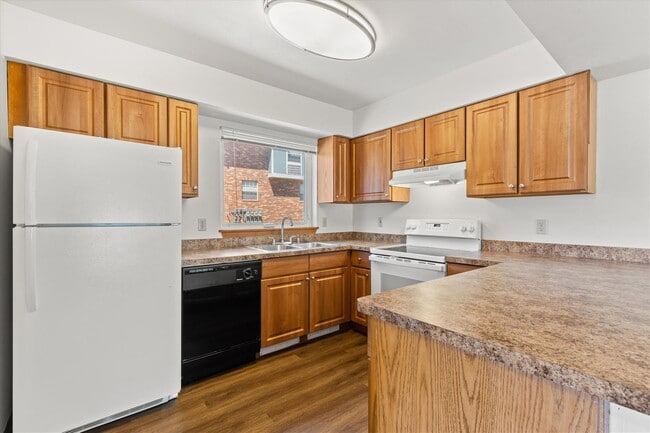 Interior Photo - Apple Valley Associates LLC