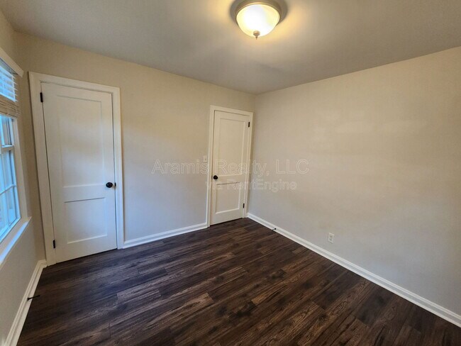 Building Photo - 2992 Palm Dr