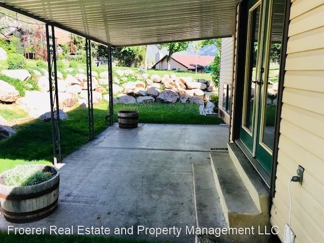 Building Photo - 4 br, 2 bath House - 3380 N 400 E