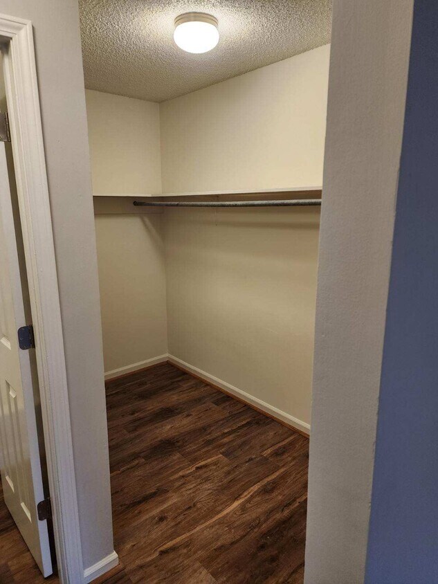 Foto del edificio - 3703 Southborough Rd