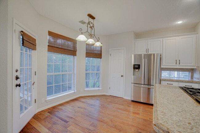 Building Photo - 10218 Scull Creek Dr