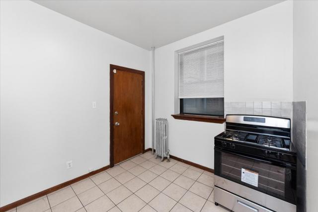 Foto del edificio - 2 bedroom in Chicago IL 60637