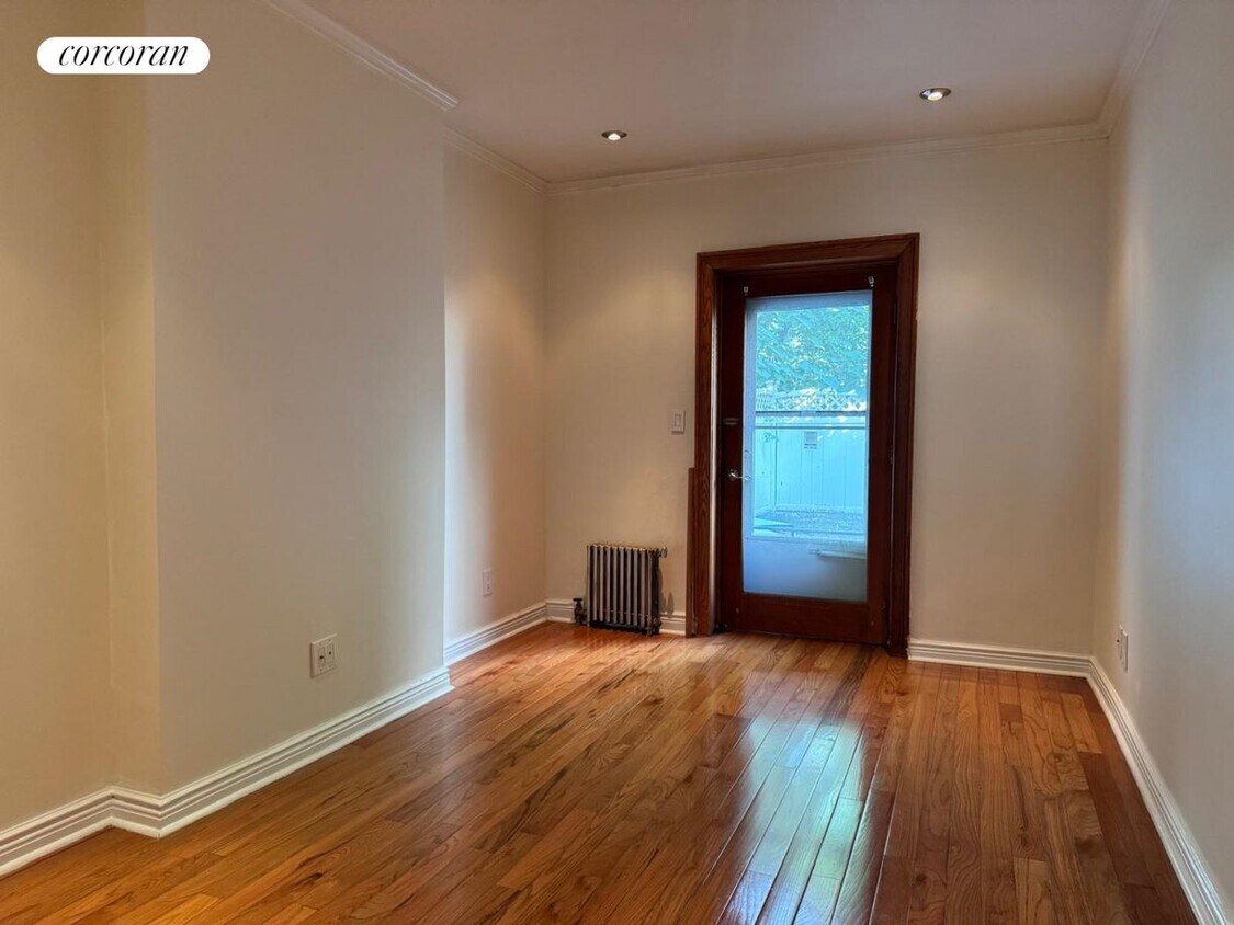 Foto principal - 1677 8th Ave