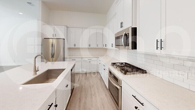 Building Photo - 1510 Broadview Dr