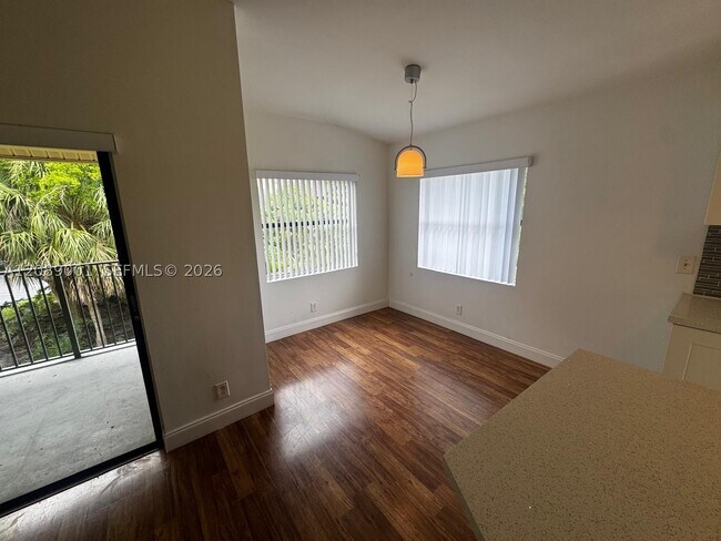 Building Photo - 9999 Summerbreeze Dr
