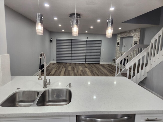 Building Photo - 3667 Carambola Cir N