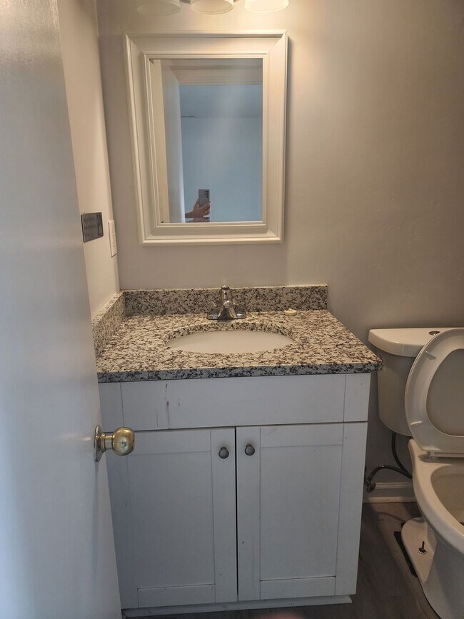Foto del edificio - 5349 Tuttle Creek Ct