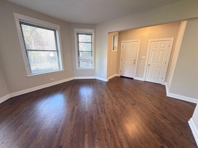 Foto del edificio - 2754 N Richmond St