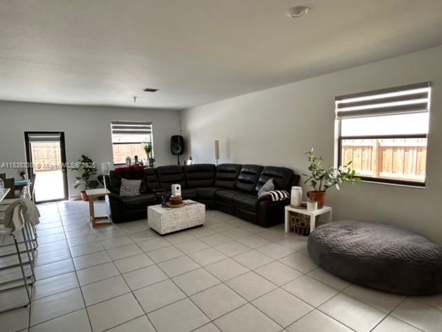 Foto del edificio - 11914 SW 241st St