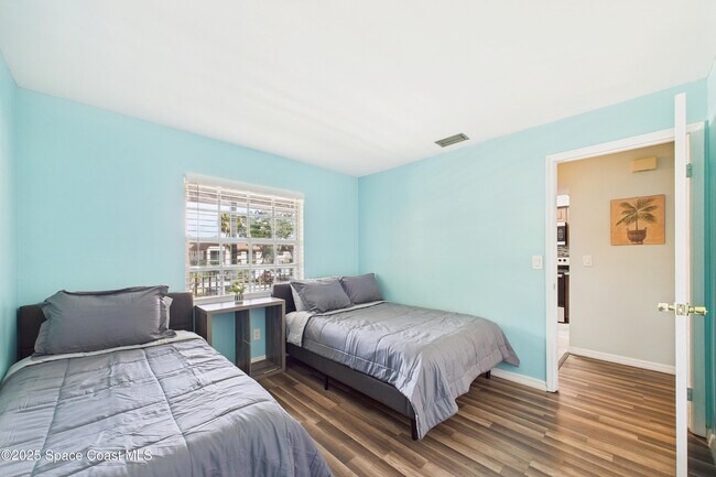 Foto del edificio - 3021 Sir Hamilton Cir