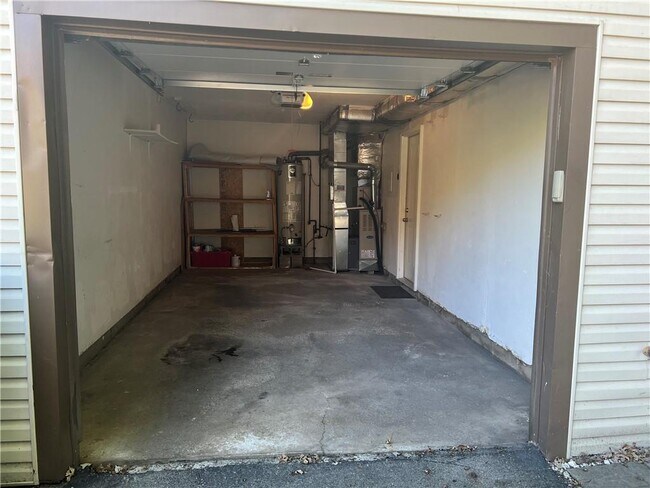 Building Photo - 2511 Hideaway S Dr