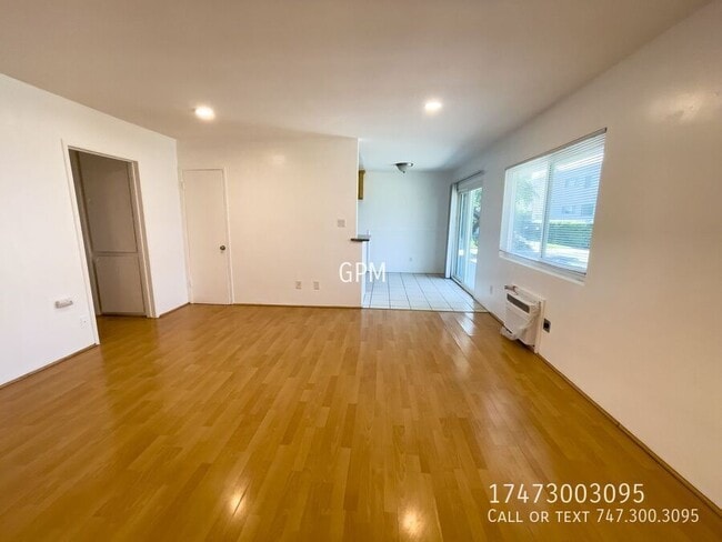 Building Photo - 514 W Huntington Dr