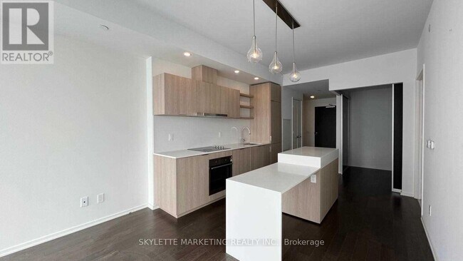 Building Photo - 16 Bonnycastle St