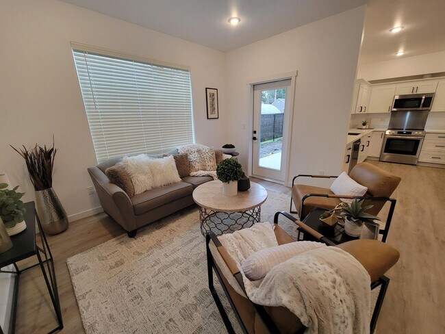 Foto del edificio - 8831 Copperstone Ave SW