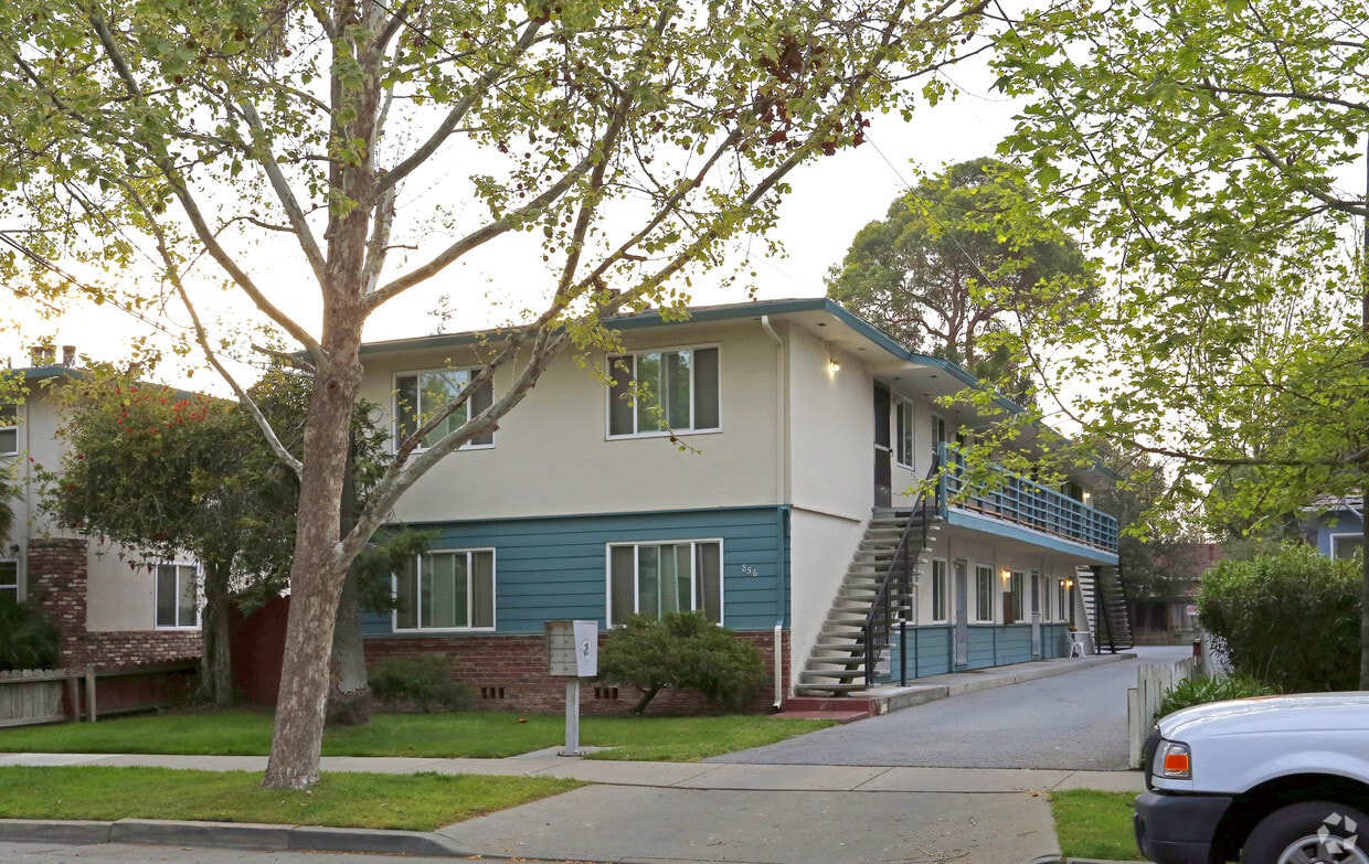 Primary Photo - 856 Emory St
