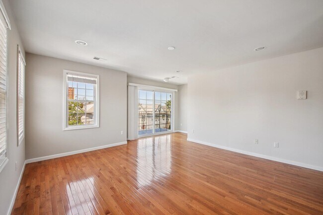 Building Photo - 314 Avenue B