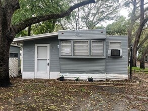 Building Photo - 3000 Clarcona Rd