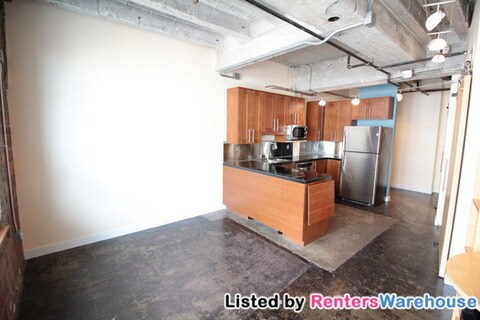 Building Photo - 112 11th St