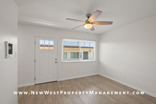 Building Photo - Upgraded top floor Sherman Heights 1-bedroom, available now!