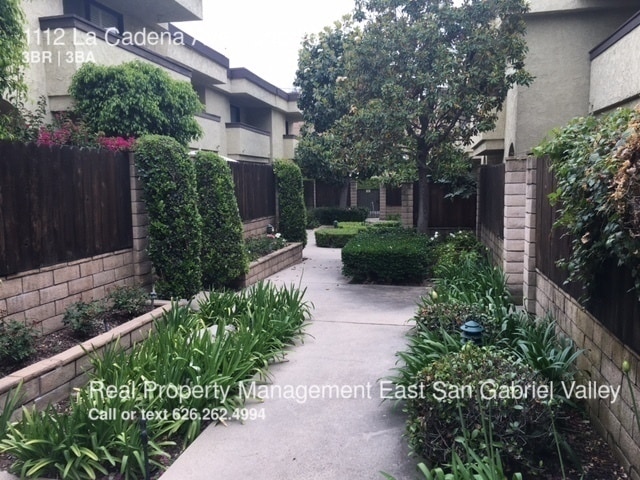 Building Photo - 1112 La Cadena Ave