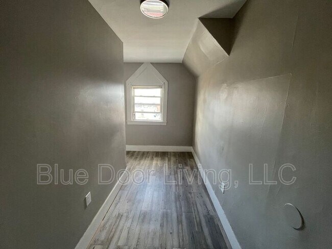 Building Photo - 517 Chestnut St