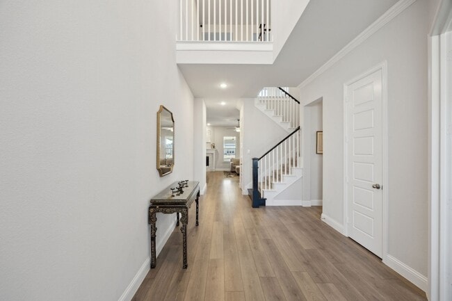 Building Photo - 1124 Macgregor Ln