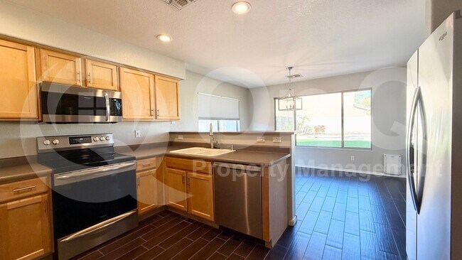 Foto del edificio - 14700 W Carlin Dr