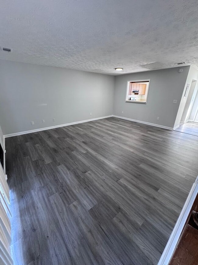 Photo - Modern 2-Bedroom Townhome Near Stone Mount...