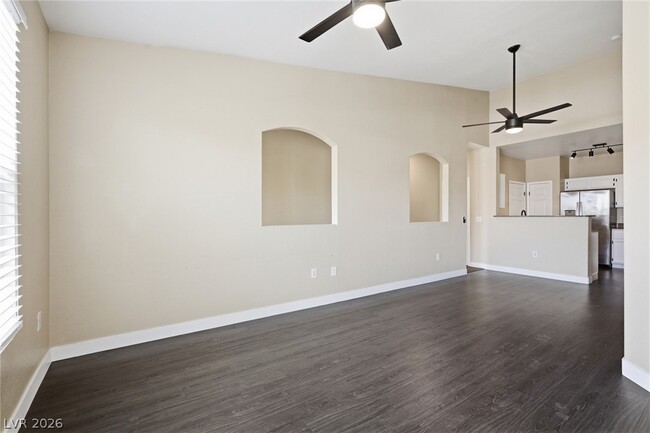 Building Photo - 10550 W Alexander Rd
