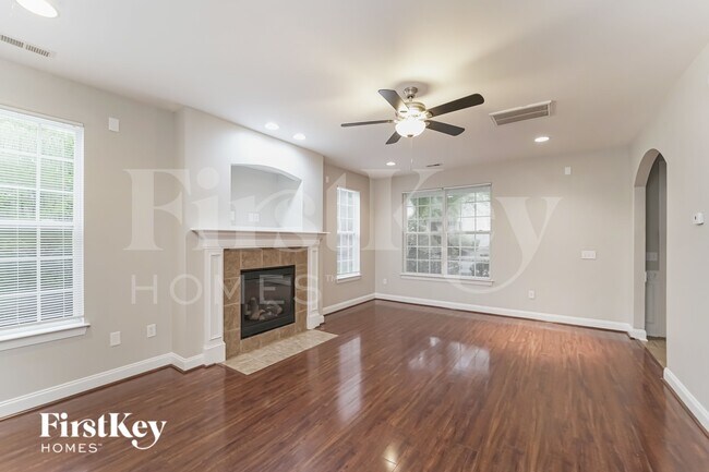 Foto del edificio - 13024 Windy Lea Ln