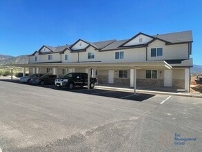 Building Photo - 535 W 2530 N