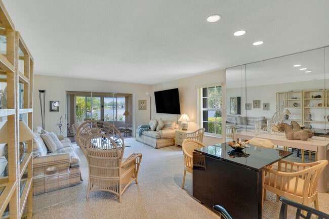 Building Photo - 724 Nantucket Cir