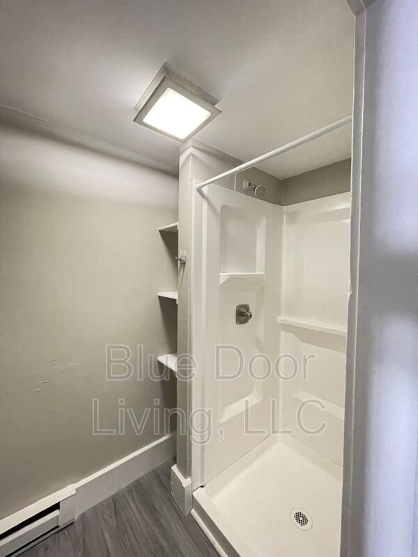 2 Bartlett St Unit 4, Allenstown, NH 03275 Condo for Rent in