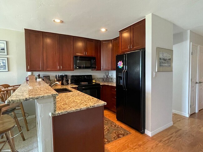 Building Photo - Lakefront Two Bedroom Two Bath Condo in Dillon