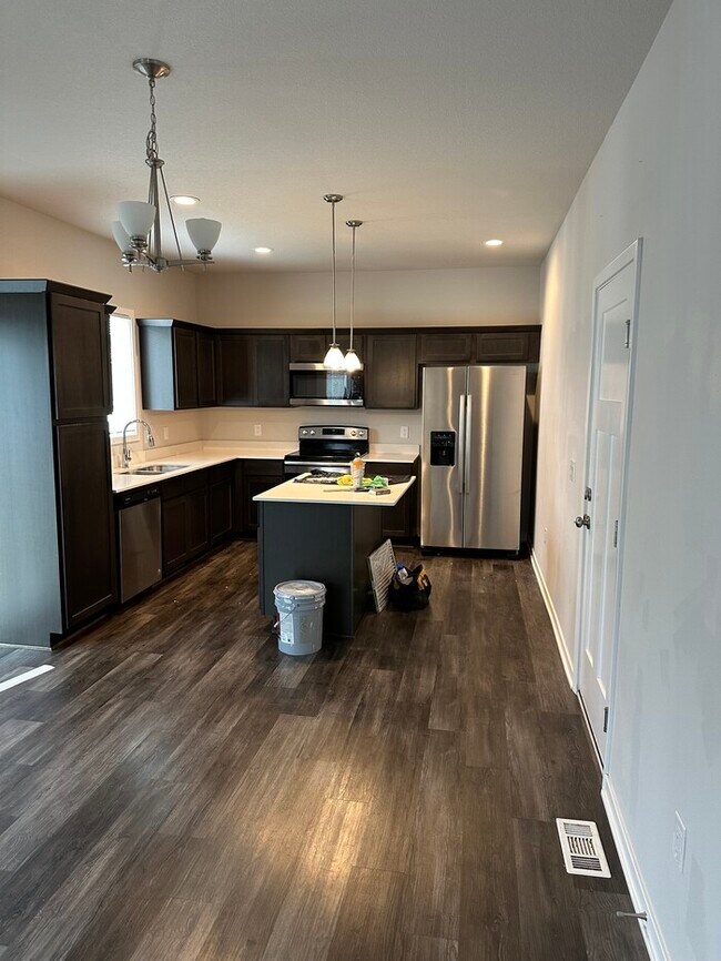 Foto del edificio - 15135 Bellflower Ln