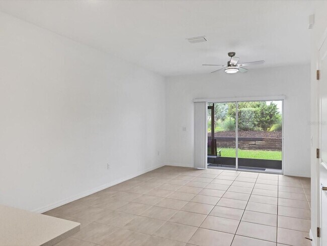 Building Photo - 8577 Daybreak St