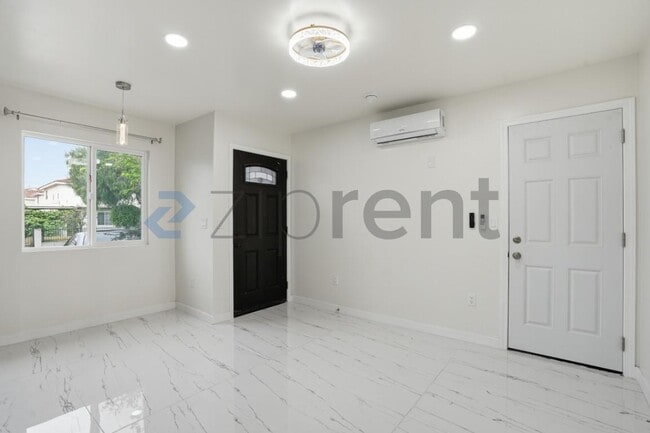 Building Photo - 17406 Horst Ave