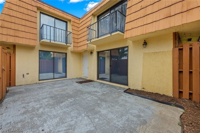 Building Photo - 1706 Park Meadows Dr
