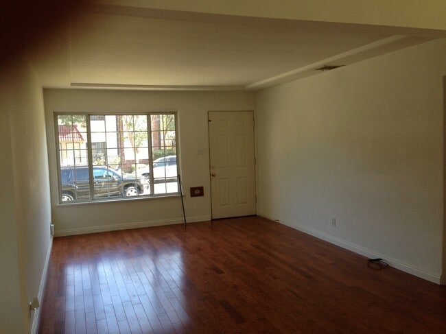 Building Photo - 1531 Dixon St