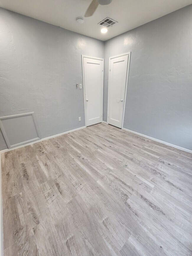 Foto del edificio - Spacious 2-bedroom 1-bathroom