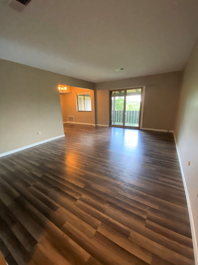 Building Photo - THE VILLAGES SOUTH 320