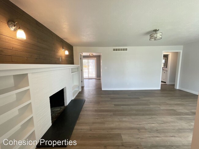 Building Photo - 3 br, 1.5 bath House - 2004 Cataldo Drive