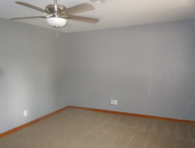 Foto del edificio - 1417 Ladd Ave