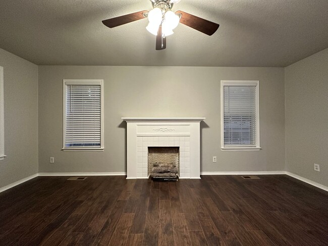 Foto del edificio - Gorgeous Remodeled Home - 2 Bed, 1 Bath, 1...