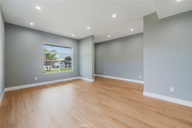 Foto del edificio - 2130 W 238th St