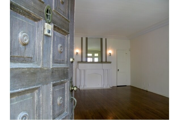 Interior de 1 - 424 N Sycamore Ave