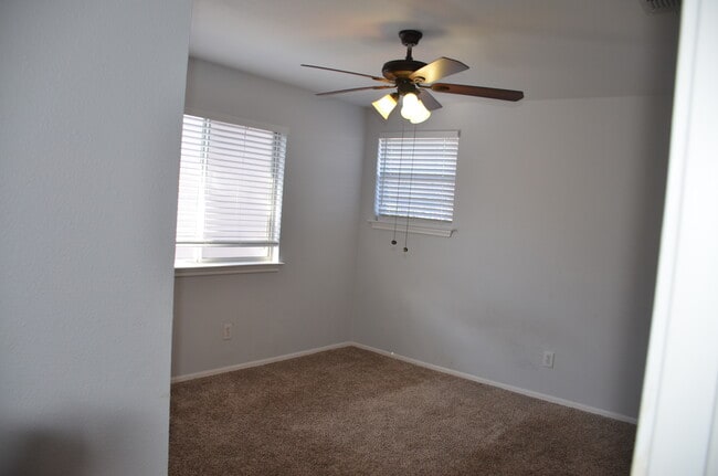 Building Photo - 9142 Maggie Ct