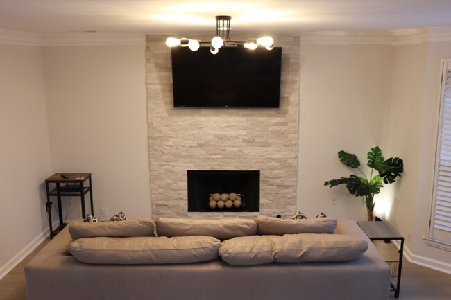 Building Photo - 2940 Lexington Trace Dr