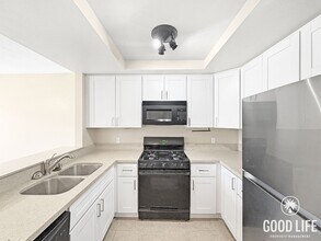 Building Photo - 2956 Elm Tree Ct