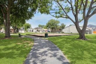 10311 Richmond Hill Dr